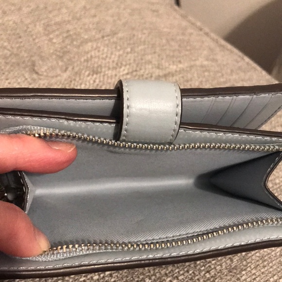 Coach - Picture 3 of 8